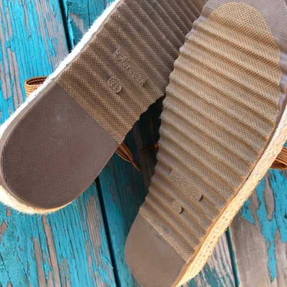 Women's Forever Autumn Suede Acorn Espadrilles 7 1/2 - Picture 6 of 7